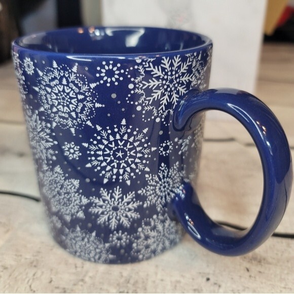Chic & Tonic Snowflake Mug 16oz NIB - Picture 5 of 8